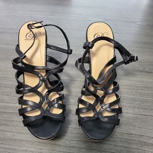 Black wedges, brand unknown